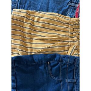 3 shorts bundle size L item 122